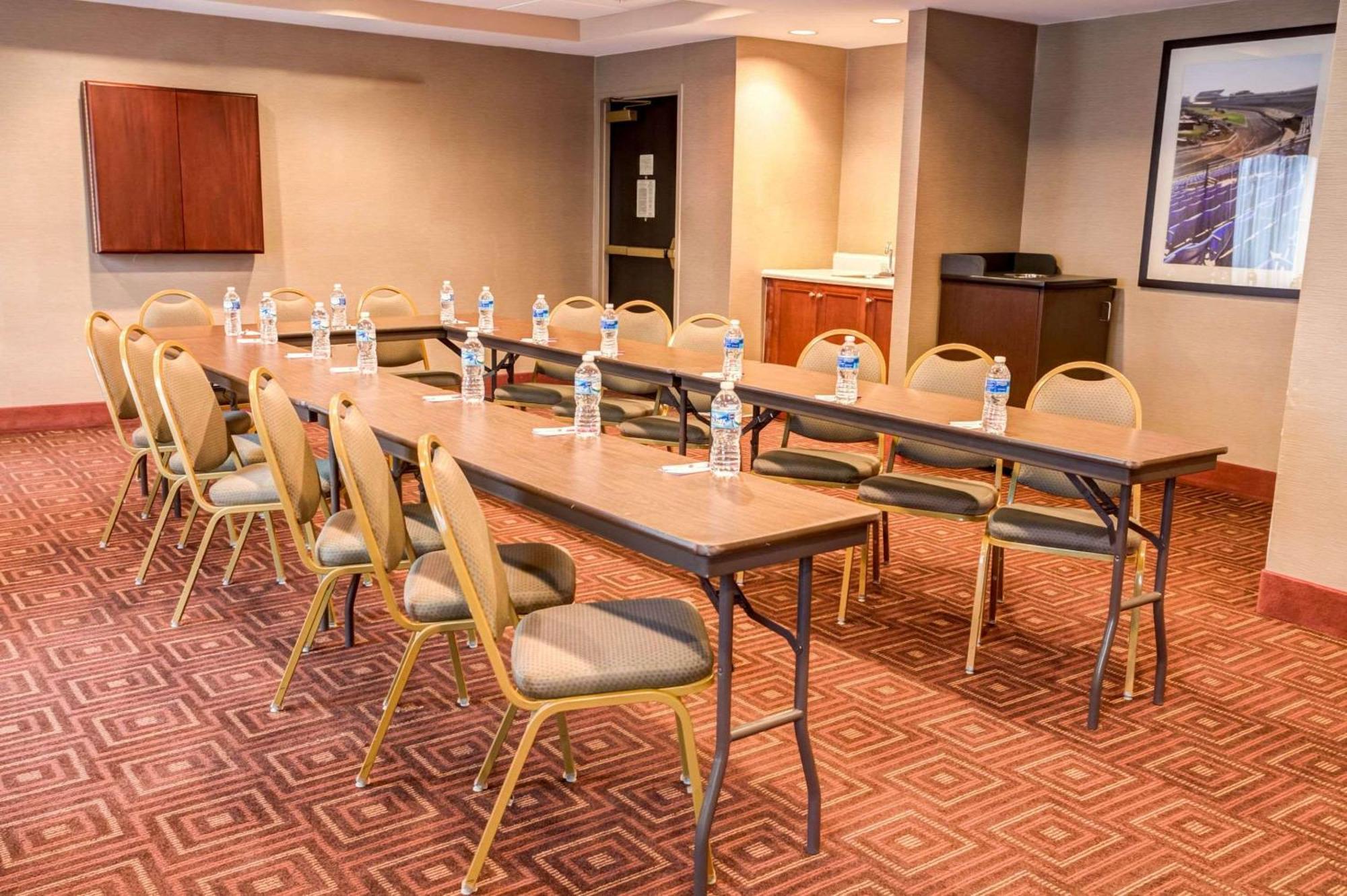 Comfort Suites Concord Mills Εξωτερικό φωτογραφία