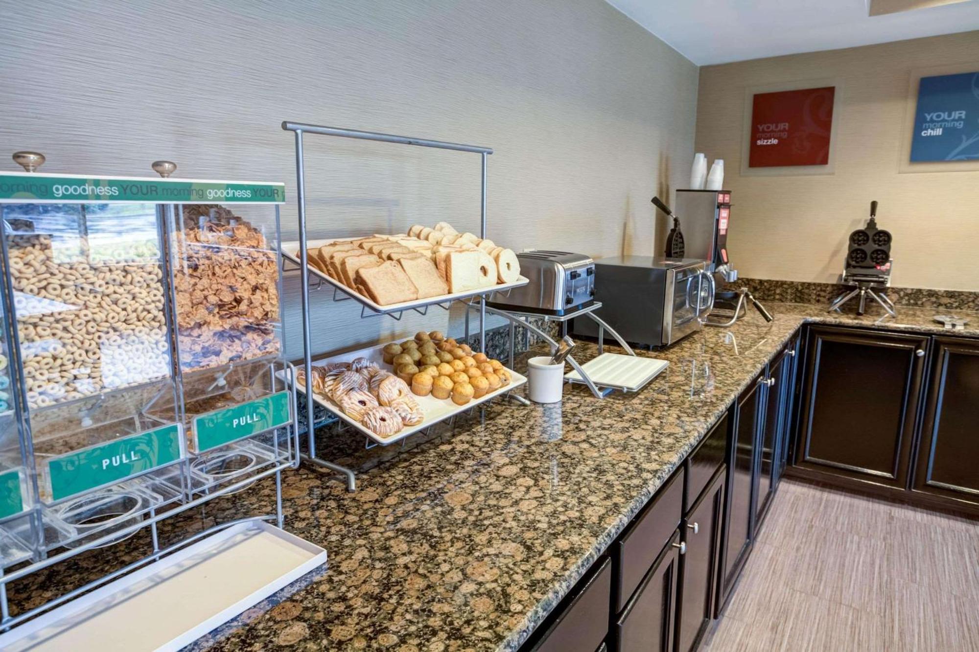 Comfort Suites Concord Mills Εξωτερικό φωτογραφία