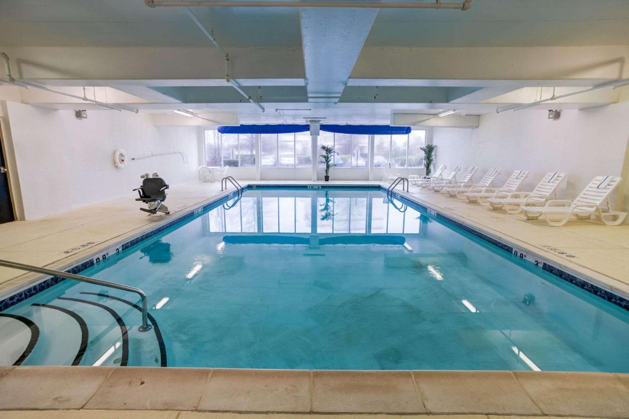 Comfort Suites Concord Mills Εξωτερικό φωτογραφία