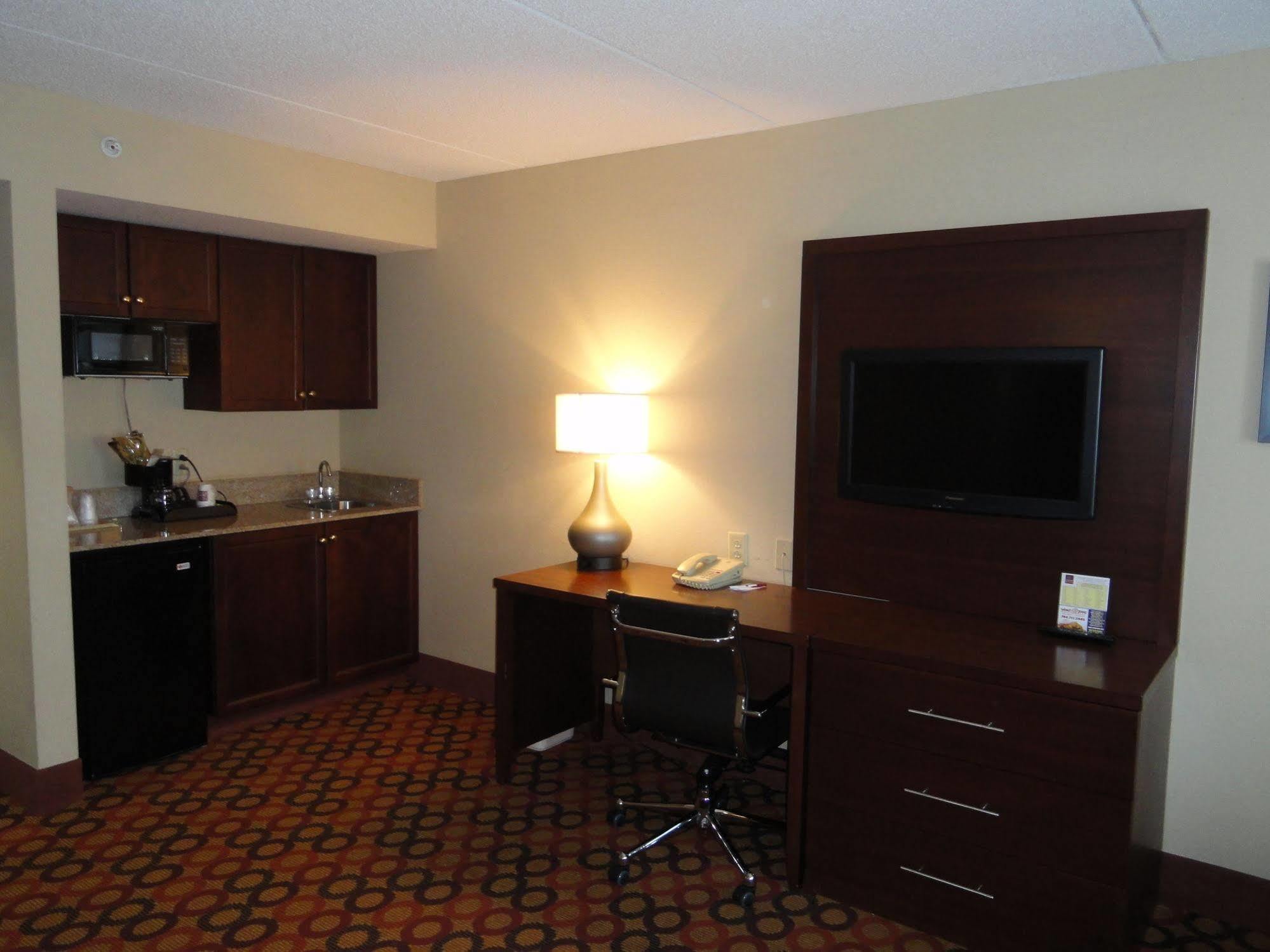 Comfort Suites Concord Mills Εξωτερικό φωτογραφία